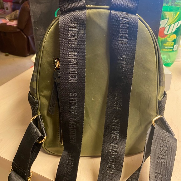 Steve Madden small backpack - Picture 2 of 2
